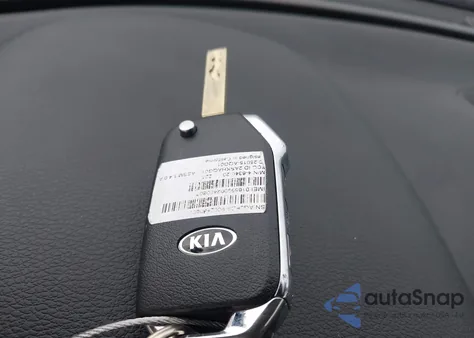 2020 Kia Soul S z USA, uszkodzony, nr VIN KNDJ23AUXL7065287